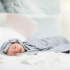 Les Enfants Muslinfilt 2-pack Vit/Grå i gruppen Babytillbehör / Sova / Bädda för sommartider hos Bonti (LEEN01-0101)
