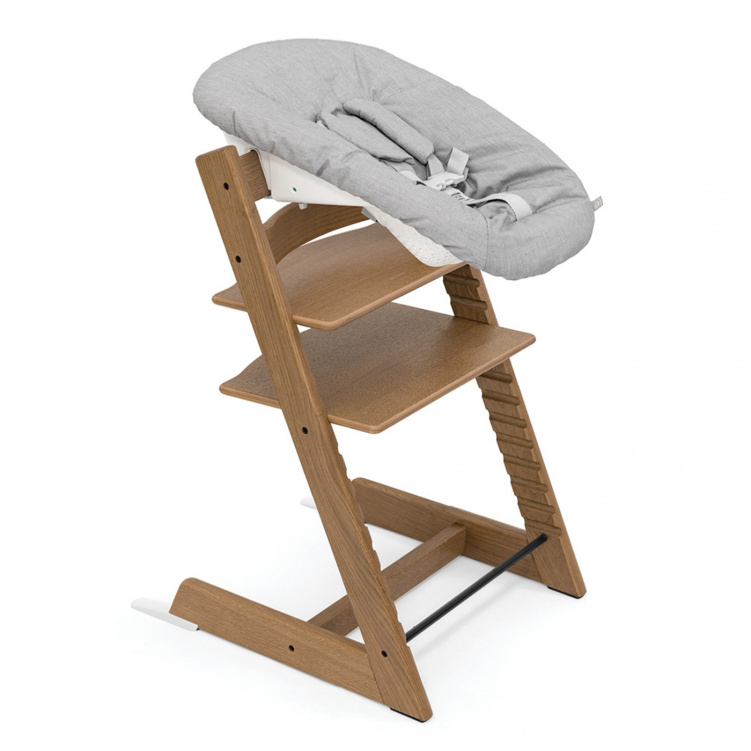 Stokke Paket Tripp Trapp Oak + Newborn set i gruppen Möbler och inredning / Matstolar och tillbehör / Stokke Tripp Trapp hos Bonti (STOPAK4)